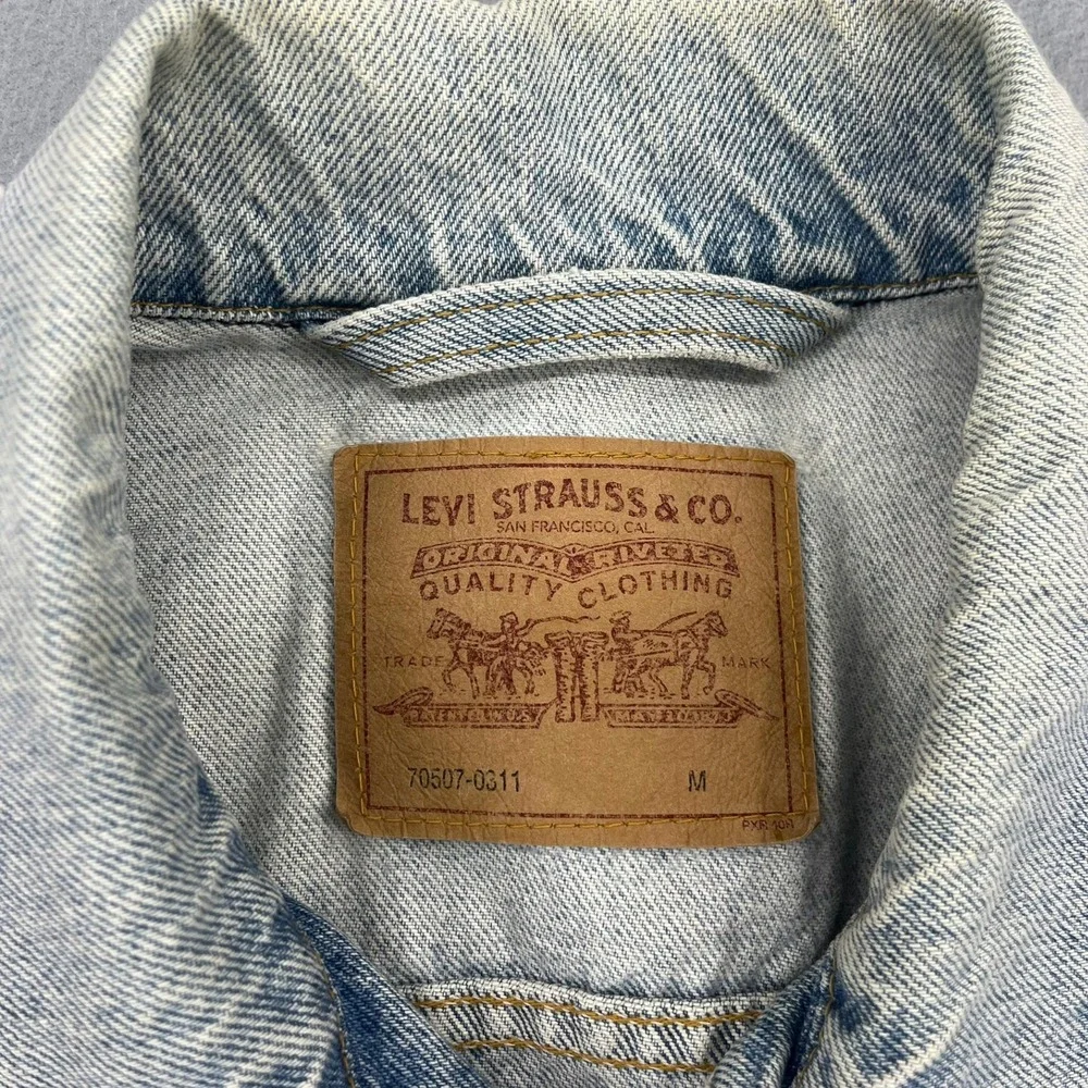 Levis Mens Light Wash Denim Trucker Jacket 70507-0311 Size M Blue Cotton Vtg USA - Picture 4 of 14